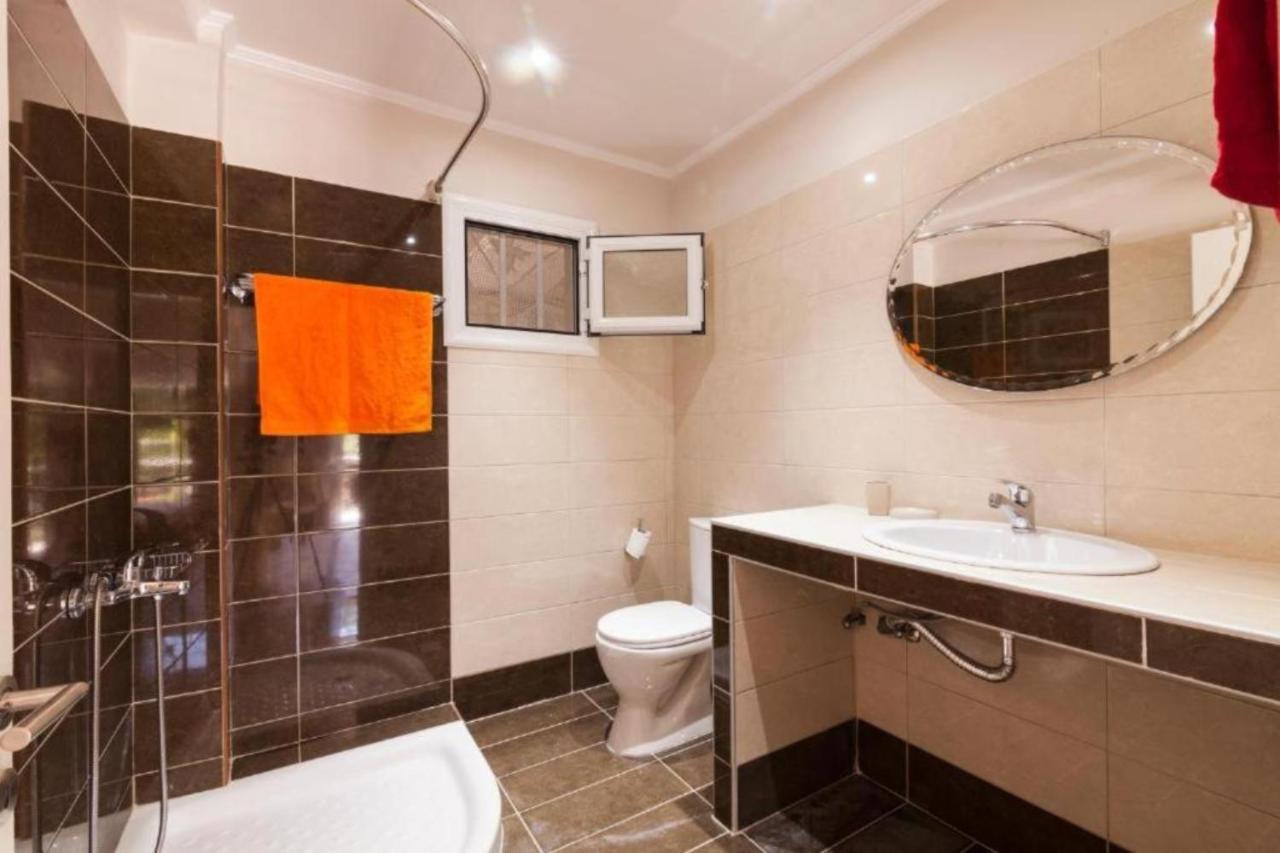 Georgia'S Apartments, Ipsos Corfu Extérieur photo