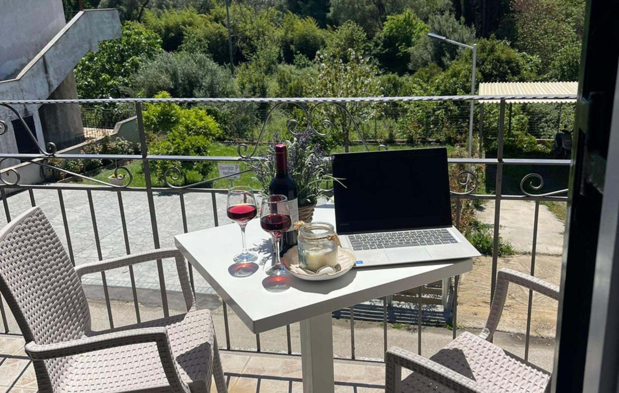 Georgia'S Apartments, Ipsos Corfu Extérieur photo